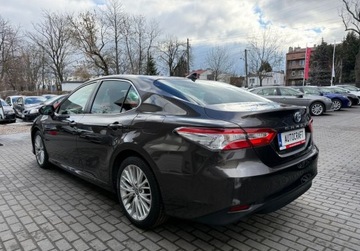 Toyota Camry IX Sedan 2.5 Hybrid Dynamic Force 218KM 2019 Toyota Camry Salon Polska, Serwis ASO, Gwarancja,1 rej III 2020r. 2.5 218KM, zdjęcie 24