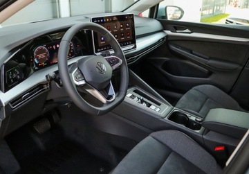 Volkswagen Golf VIII 2025 Volkswagen Golf Climatronic, LED, pakiet zimowy, dostepny od reki 1.5, zdjęcie 8
