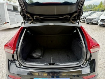 Volvo V40 II Hatchback Facelifting 2.0 D3 150KM 2019 Volvo V40 Cross Country D3,Navi,Serwis,Gwarancja, zdjęcie 31