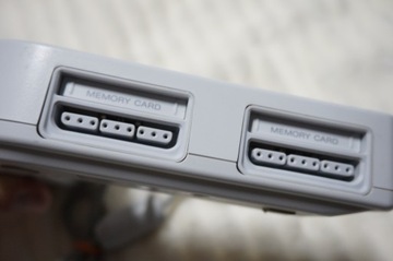 PS One MULTITAP SONY SCPH-1070