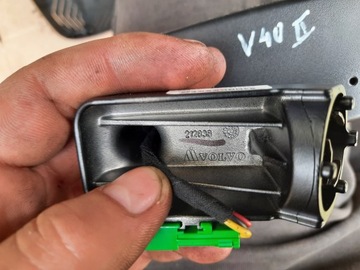 VOLVO V40 II D3 2.0D ZRCÁTKO VNITŘNÍ KRYT