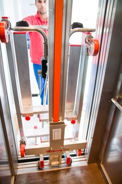 PODNOŚNIK TOWAROWY FARAONE HW415S 4,15m 150kg