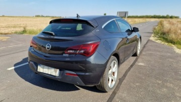 Opel Astra J Hatchback 5d 2.0 CDTI ECOTEC 165KM 2012 Opel Astra 2.0 Gtc 165KM, zdjęcie 4