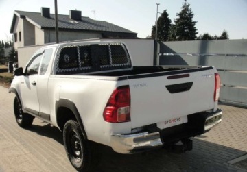 Toyota Hilux VIII Pojedyncza kabina 2.4 D-4D 150KM 2018 Toyota Hilux 4x4 2.4 Diesel 150KM, zdjęcie 1