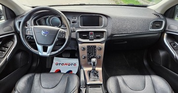 Volvo V40 II Cross Country 2.0 D3 DRIVE-E 150KM 2016 Volvo V40 2.0 150Ps. CrossCountry Navi Skora Automat 2016 2.0 Diesel 150KM, zdjęcie 5