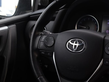 Toyota Corolla XI Sedan Facelifting 1,6 Valvematic 132KM 2018 Toyota Corolla 1.6 Valvematic, Salon Polska, zdjęcie 19