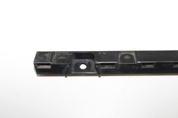 BMW E81 E87 правая направляющая, крепление порога 7118160