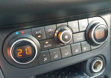 Nissan Qashqai I Crossover Facelifting  1.6 dCi 130KM 2012 Nissan Qashqai2 Panorama 7-osobowy GetHelp 1.6 Diesel 130KM, zdjęcie 15