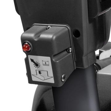 Поломоечная машина Numatic TGB4045, предназначенная для мытья устройств с батарейным питанием.