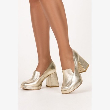 Moccasins Женская кожаная обувь на блоке R 38