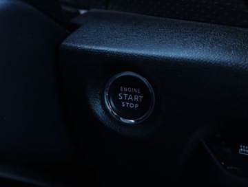 Citroen C4 III SUV 1.2 PureTech 130KM 2022 Citroen C4 1.2 PureTech, Salon Polska, Serwis ASO, zdjęcie 16