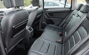 Volkswagen Tiguan II SUV 2.0 TDI BlueMotion Technology 240KM 2017 Volkswagen Tiguan 2.0BITdI 270KM R-line Fulll 4x4 Virtual Pano Camera Sko, zdjęcie 30