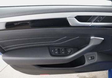 Volkswagen Arteon Fastback Facelifting 2.0 TDI 200KM 2022 Volkswagen Arteon Shooting Brake 2.0 TDI SCR R-Lin, zdjęcie 21