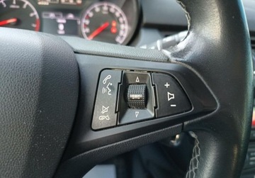 Opel Corsa E Hatchback 3d 1.4 Twinport 90KM 2016 Opel Corsa 1.4 90KM Salon PL Vat marza Klimatyzacja Tempomat 1.4 Benzyna, zdjęcie 18
