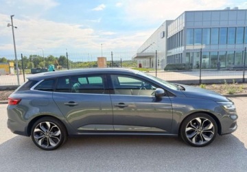Renault Megane IV Grandtour 1.2 Energy TCe 130KM 2018 Renault Megane BOSE FullLed MartwePole Masaze HeadUP NawiKamera Bezwypadko, zdjęcie 7