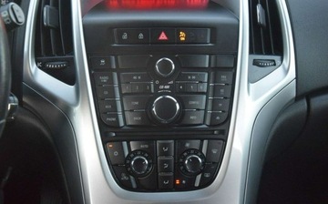 Opel Astra J Hatchback 5d 1.6 Turbo ECOTEC 180KM 2010 Opel Astra 1.6TB Automat Klima Sprowadzony Oplacony 1.6 Benzyna 180KM, zdjęcie 21