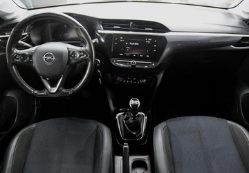 Opel Corsa F Hatchback 5d 1.2 Turbo 100KM 2021 Opel Corsa Bogata wersja wyposazenia _ Benzyna 100 KM _ 1.2 Benzyna 100KM, zdjęcie 4