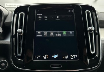 Volvo XC40 Crossover 1.5 T3 163KM 2021 Volvo XC 40 Momentum Pro, GPS, Kamera, Tempomat, Rozpoznawanie znakow,Bezw, zdjęcie 28