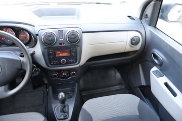 Dacia Lodgy Minivan 1.6 SCe 102KM 2016 Dacia Lodgy 1.6 SCe, Salon Polska, 7 miejsc, zdjęcie 7