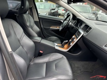 Volvo S60 III Sedan 2.0 T5 254KM 2018 Volvo S60 INSCRIPTION Kamera Navi Led Radar HarmanKardon 2.0 Benzyna 254KM, zdjęcie 14