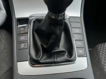 Volkswagen Passat B7 Variant 2.0 TDI CR DPF BlueMotion 140KM 2011 Volkswagen Passat 2.0 diesel 140 KM 6 biegow zarej w PL zadbany mozliw, zdjęcie 16