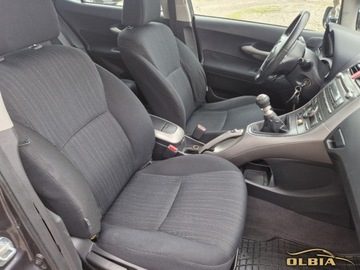 Toyota Auris I Hatchback 5d Facelifting 2.0 D-4D DPF 126KM 2009 Toyota Auris 2.0 D D-4D Soul Zarejestrowana Ladna 2.0 Diesel 126KM, zdjęcie 18