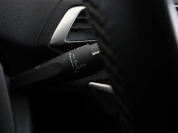 Peugeot 3008 II Crossover 1.2 PureTech 130KM 2016 Peugeot 3008 Navi Kamera cofania Klimatyzacja, zdjęcie 32