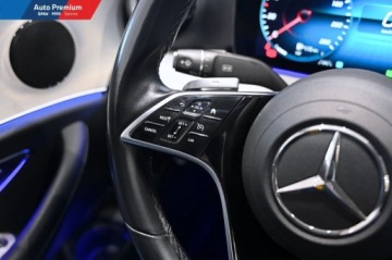 Mercedes Klasa E W213 Limuzyna Facelifting 2.0 E220d 194KM 2022 Mercedes-Benz Klasa E 220dFV23Reflektory LED StatyczneOswietlenie Ambiente, zdjęcie 4