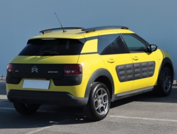 Citroen C4 Cactus Crossover 1.2 PureTech 82KM 2016 Citroen C4 Cactus 1.2 PureTech, Salon Polska, zdjęcie 4