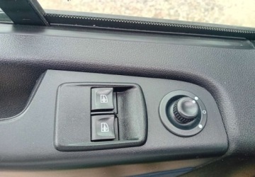 Opel Vivaro B Kombi Extra Long H1 2,9t 1.6 BiTurbo 125KM 2016 Opel Vivaro Opel Vivaro 1.6 Diesel 125KM, zdjęcie 20