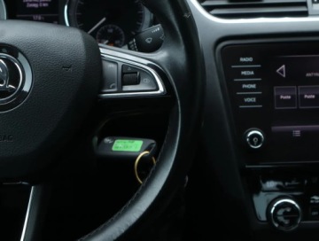 Skoda Octavia III Liftback Facelifting 1.8 TSI 180KM 2018 Skoda Octavia 1.8 TSI, Salon Polska, Klima, zdjęcie 17