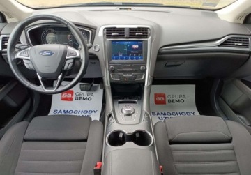 Ford Mondeo V Sedan Facelifting 2.0 EcoBlue 150KM 2021 Ford Mondeo 2.0 EcoBlue 150KM Automat Titanium SalonPL SerwisASO FV23 Gwar, zdjęcie 2