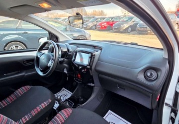 Citroen C1 II Hatchback 5d 1.0 VTi 72KM 2018 Citroen C1 1,0 Ben 72 KM Benzyna 72KM, zdjęcie 15