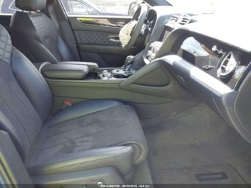 Bentley Bentayga 2022 Bentley Bentayga V8 2022 4.0l 4.0 Benzyna 542KM, zdjęcie 9