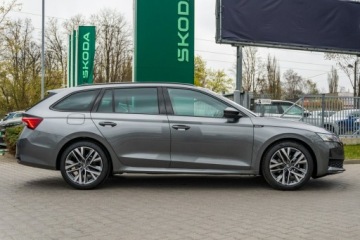 Skoda Octavia IV Liftback 1.5 TSI EVO 150KM 2025 Škoda Octavia Skoda Octavia Combi Sportline 1.5, zdjęcie 4