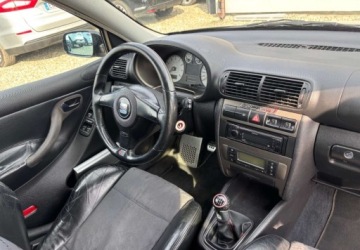 Seat Leon I Hatchback 2.8 T Cupra R 204KM 2001 Seat Leon 2.8 VR6 4x4 LPG Cupra4 Wersja limitowana 2.8 BenzynaLPG 204KM, zdjęcie 17