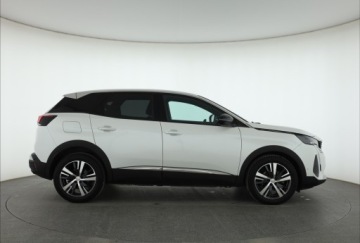 Peugeot 3008 II Crossover Facelifting  1.2 PureTech 130KM 2023 Peugeot 3008 1.2 PureTech, Salon Polska, zdjęcie 5