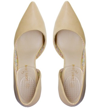 ОБУВЬ НА ГЕЛЕВОМ КАБЛУКЕ, ОБРАЗЕЦ ЖЕНСКОЙ ОБУВИ СТЕЛЕКИ