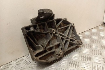 UCHYCENÍ DRŽÁKY KOMPRESORU KLIMATIZACE VW PASSAT B7 ALLTRACK (365)