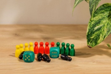 Набор кубиков 18 EL для игр в кости