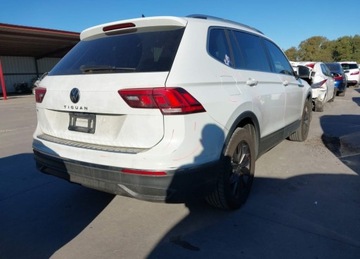 Volkswagen Tiguan II 2022 Volkswagen Tiguan 2022r., 2.0t Se, 2L, od ubezpieczalni 2.0 Benzyna 187KM, zdjęcie 4