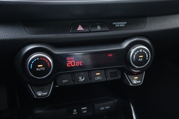 Kia Stonic Crossover 1.0 T-GDI 120KM 2019 Kia Stonic 1.0 T-GDI, Salon Polska, Serwis ASO, zdjęcie 15