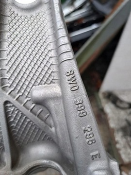 AUDI A4 B9 2.0 TDI DRŽÁK UCHYCENÍ MOTORU SÁNĚK LEVÝ PŘEDNÍ 8W0399295E