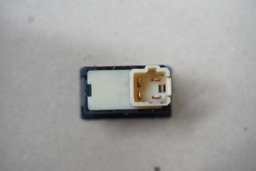 DAIHATSU FEROZA PŘEPÍNAČ ZÁMKU LOCK / UN-LOCK