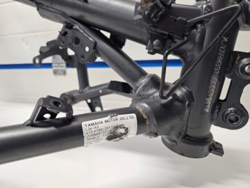 YAMAHA YZF R7 22-24 рама слегка повреждена