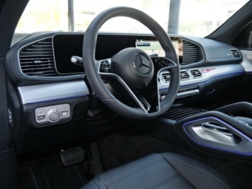 Mercedes GLE V167 SUV Facelifting 3.0 450d 367KM 2025 MERCEDES-BENZ GLE 450 d 4-Matic AMG Line 3.0 (367KM) 2025, zdjęcie 4