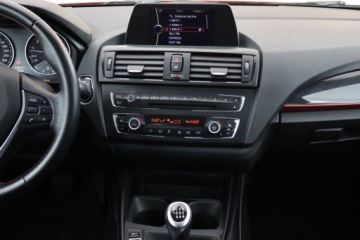 BMW Seria 1 F20-F21 Hatchback 5d 114i 102KM 2013 BMW 1 114i, Navi, Klima, Klimatronic, Parktronic, zdjęcie 11
