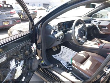 Mercedes Klasa A W177/V177 2021 Mercedes-Benz Klasa A 35 AMG 4Matic 2021 2.0l 2.0 Benzyna 302KM, zdjęcie 9