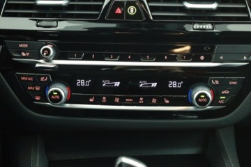 BMW Seria 5 G30-G31 Limuzyna Facelifting 2.0 520i 184KM 2022 BMW 5 520i, Salon Polska, 1. Właściciel, zdjęcie 11