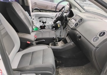 Volkswagen Golf Plus II 2013 Volkswagen Golf Plus 2013r, 1.6 TDI. Lekko uszkodzony lewy bok. Jezdzi., zdjęcie 6